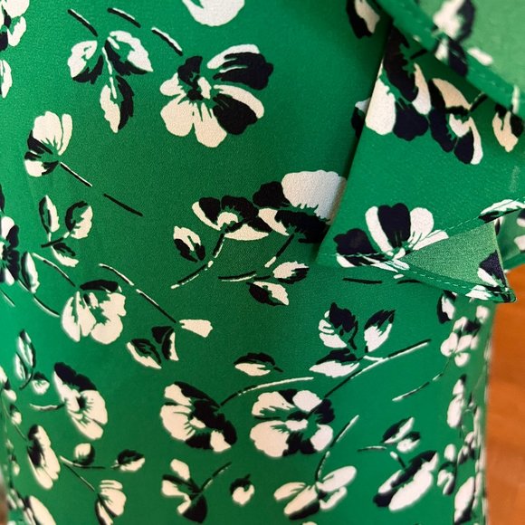 LAUREN RALPH LAUREN - Flutter Cap Sleeve Top - In Perfect Shape - Picture 7 of 11